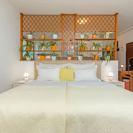 Oliva By Interhome * Pola